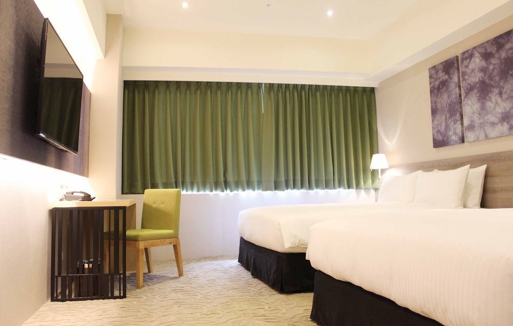 Aeris International Hotel Taichung Exterior photo